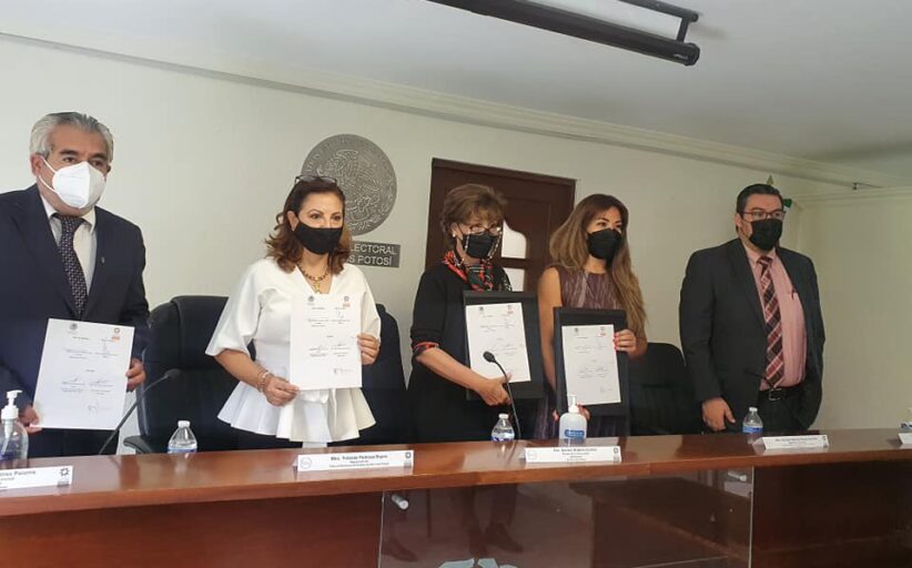 Firma del convenio de apoyo y colaboración entre la Universidad Intercultural de San Luis Potosí